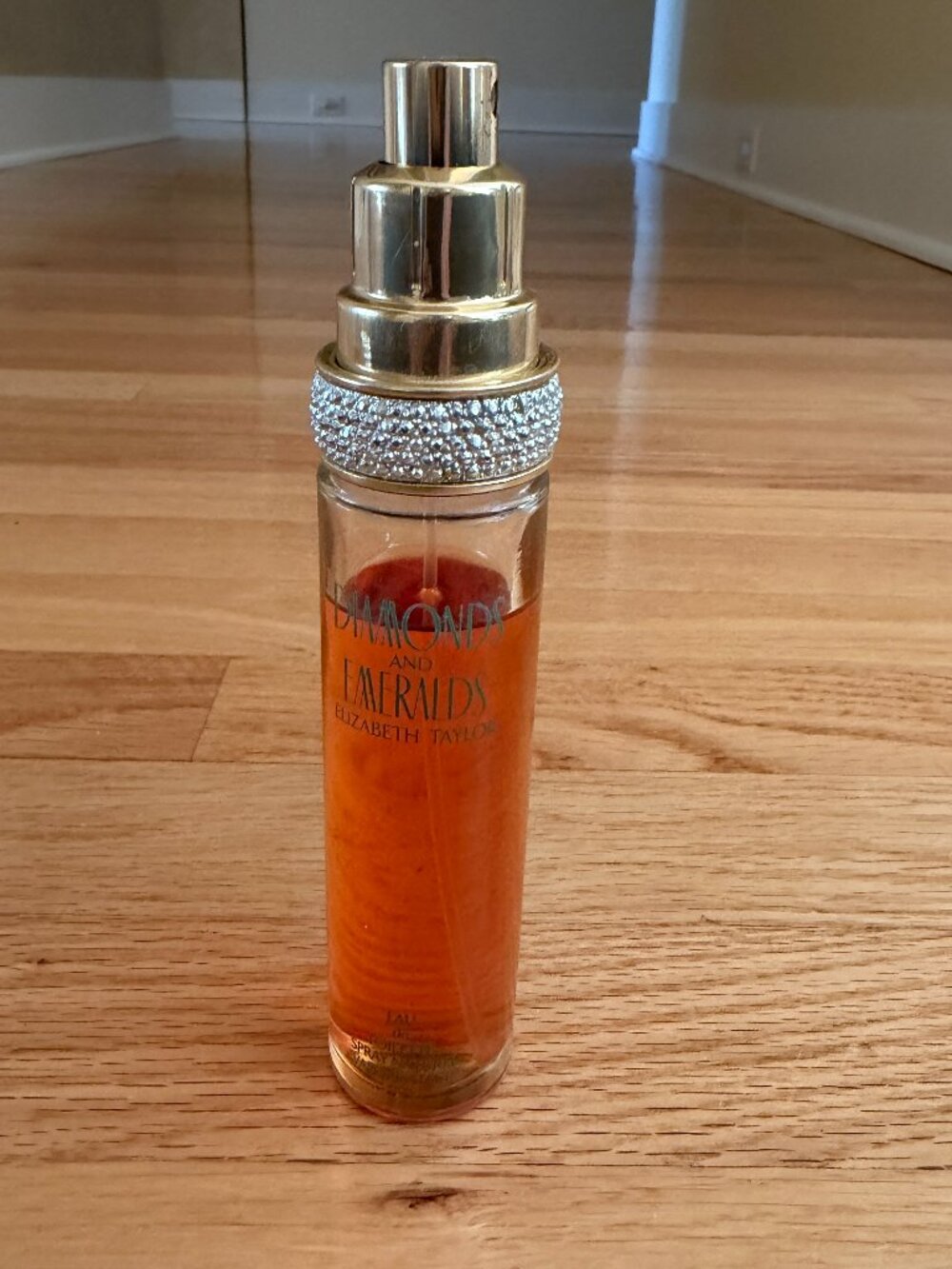 White Diamonds by Elizabeth Taylor EDT 1.7 FL oz Spray